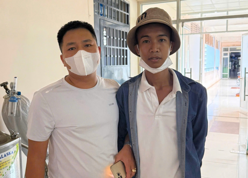 Đang bị khởi tố lại tiếp tục đánh shiper nhập viện