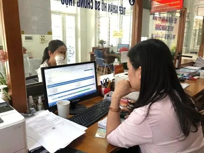 Các hệ số lương của cán bộ, công chức cấp xã năm 2025