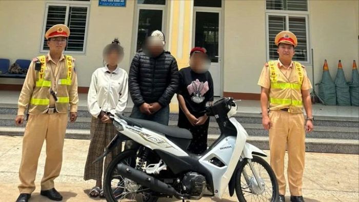 Xử lý thanh niên chở theo bạn gái, rồi bốc đầu xe trên đường
